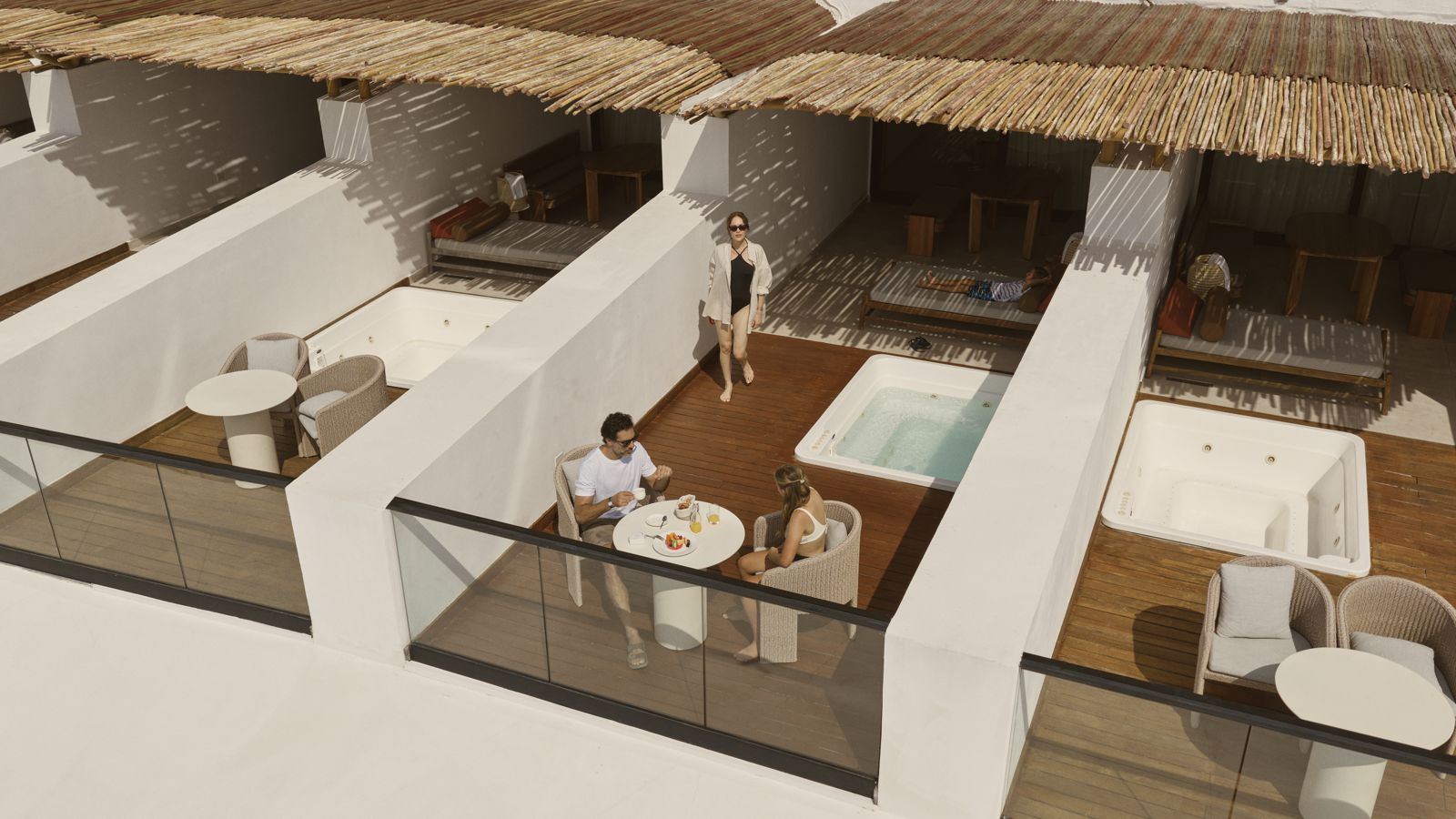 Habitaciones con terraza y jacuzzi